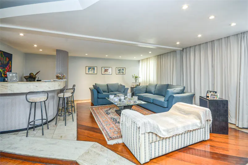 Apartamento com 4 quartos à venda ou para alugar em Bosque da Saúde – SP