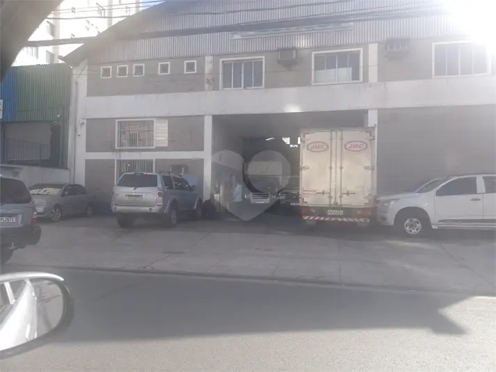 Galpão à venda em Butantã – SP