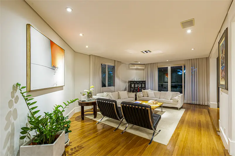 Apartamento com 4 quartos à venda em Vila Nova Conceição – SP