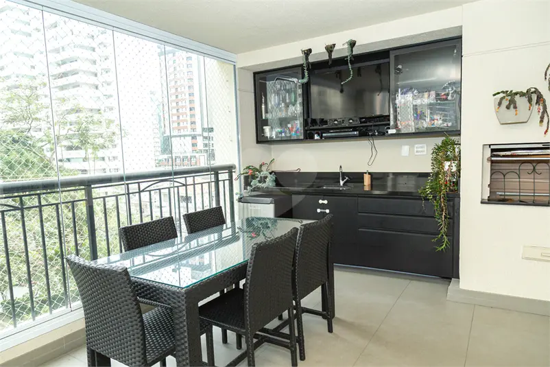 Apartamento com 4 quartos à venda em Moema – SP