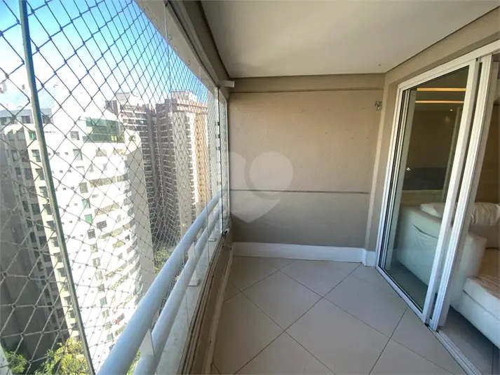 Apartamento com 3 quartos à venda em Moema – SP