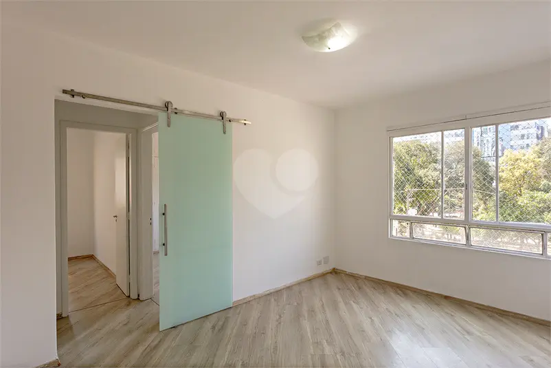 Apartamento com 2 quartos para alugar em Brooklin – SP