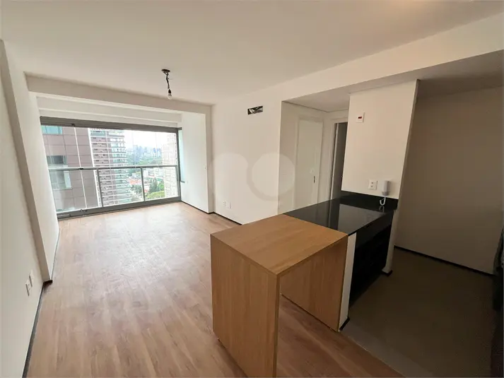 Apartamento com 1 quarto à venda ou para alugar em Moema – SP