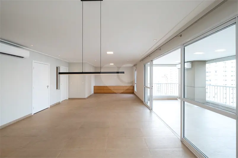 Apartamento com 4 quartos à venda em Moema – SP
