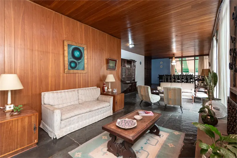 Casa com 4 quartos à venda em Alto de Pinheiros – SP