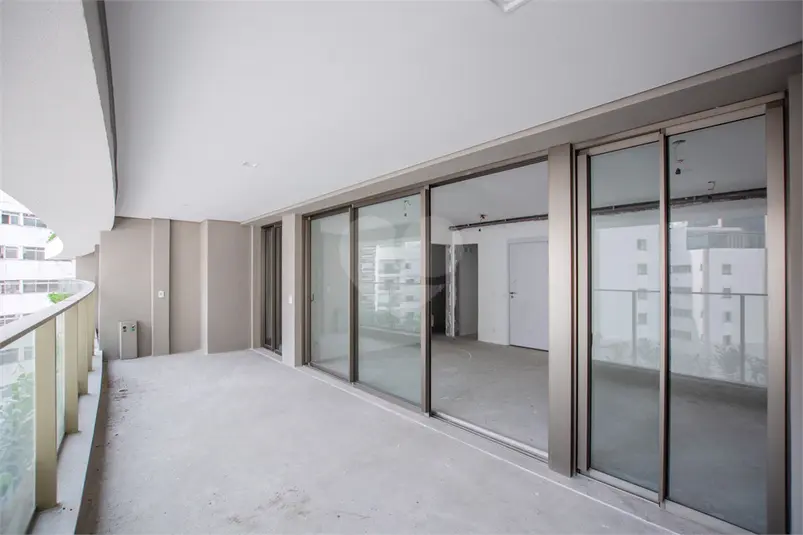 Apartamento com 3 quartos à venda em Moema – SP