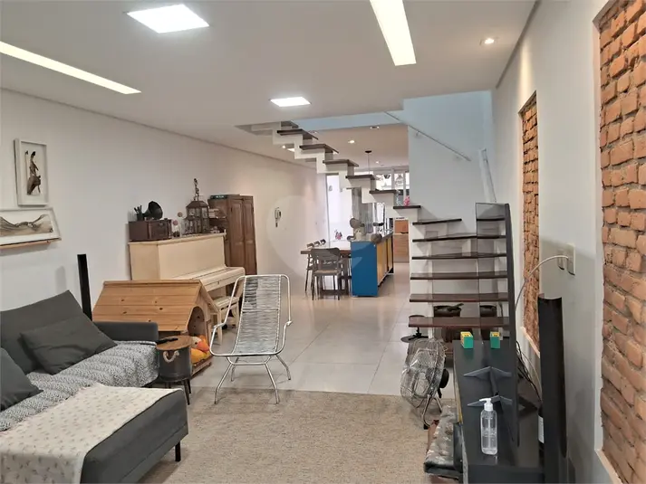 Casa com 4 quartos à venda ou para alugar em Pompéia – SP