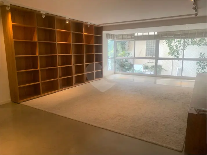 Apartamento com 3 quartos à venda em Cerqueira Cesar – SP
