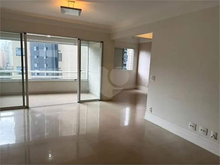 Apartamento com 3 quartos à venda em Moema – SP