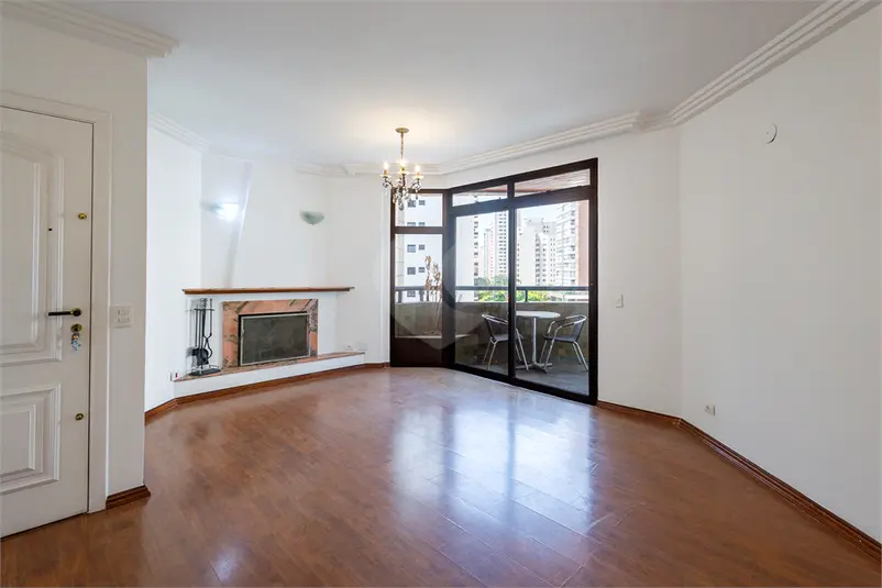 Apartamento com 3 quartos à venda em Moema – SP