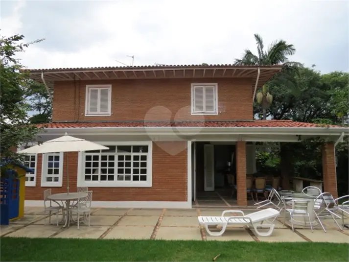 Casa com 4 quartos à venda em Alto de Pinheiros – SP