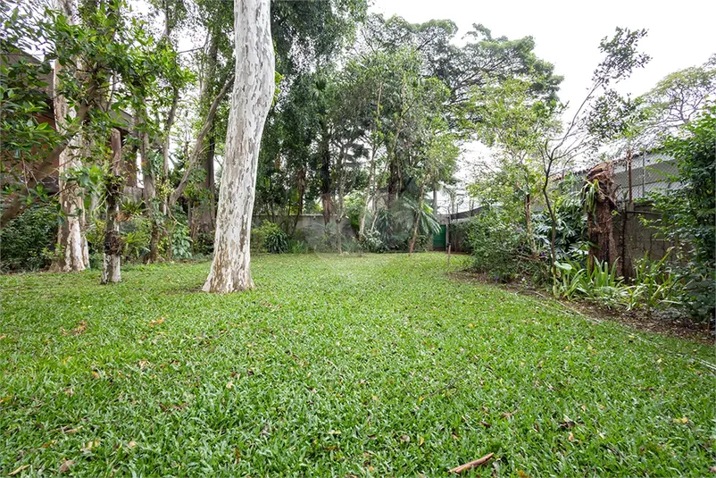 Loteamento à venda em Alto de Pinheiros – SP