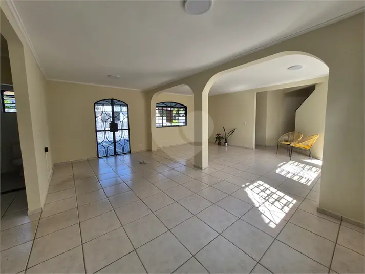 Casa com 6 quartos para alugar em Butantã – SP