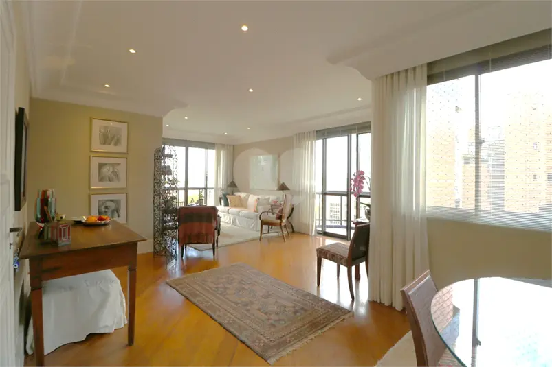 Apartamento com 3 quartos à venda em Itaim Bibi – SP