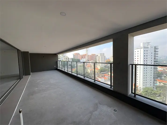 Apartamento com 3 quartos à venda em Alto de Pinheiros – SP