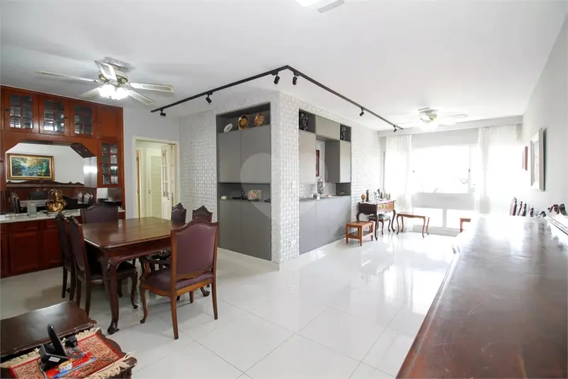 Apartamento com 3 quartos à venda ou para alugar em Vila Madalena – SP