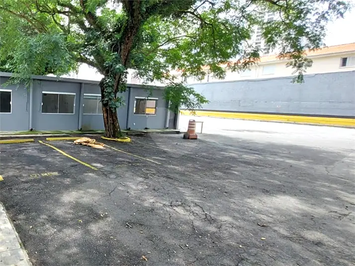 Galpão à venda ou para alugar em Vila Sônia – SP