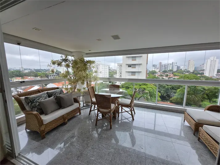 Apartamento com 3 quartos à venda em Campo Belo – SP