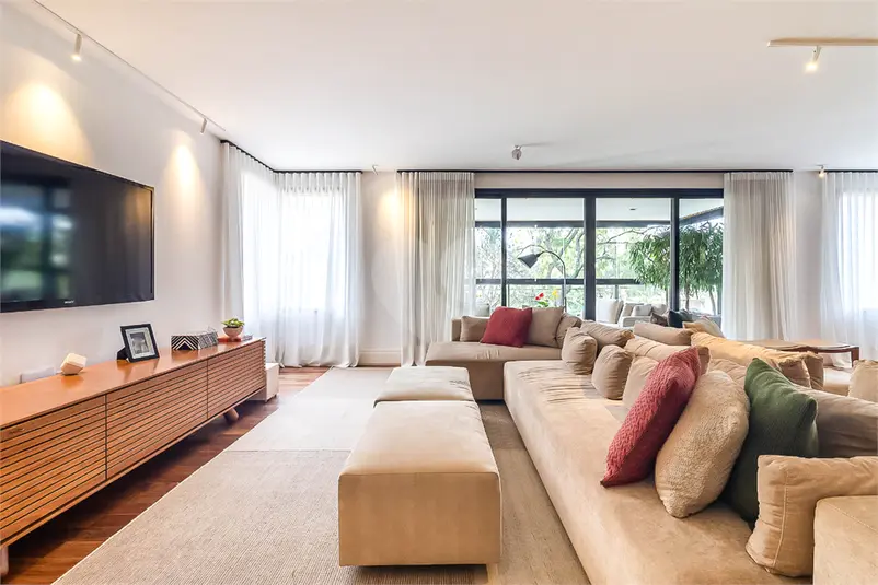 Apartamento com 4 quartos à venda em Vila Madalena – SP