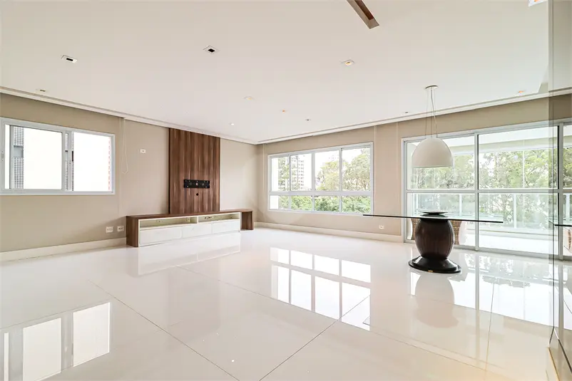 Apartamento com 3 quartos à venda ou para alugar em Morumbi – SP