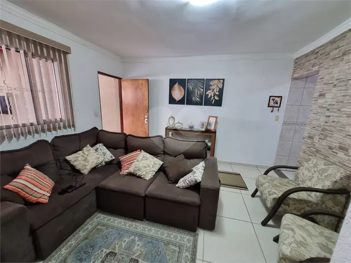 Casa térrea com 3 quartos à venda em Parque São Domingos – SP