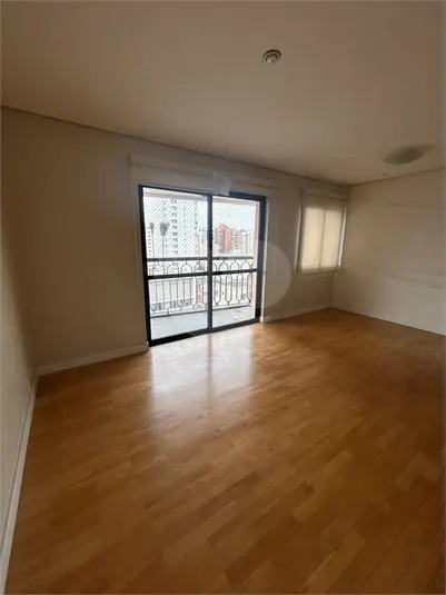 Apartamento com 3 quartos para alugar em Moema – SP