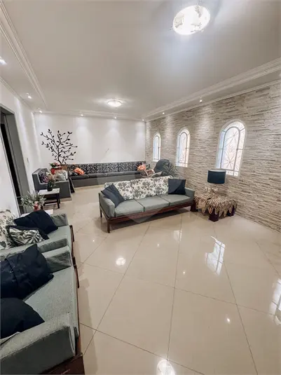 Sobrado com 5 quartos à venda em Fundação – SP