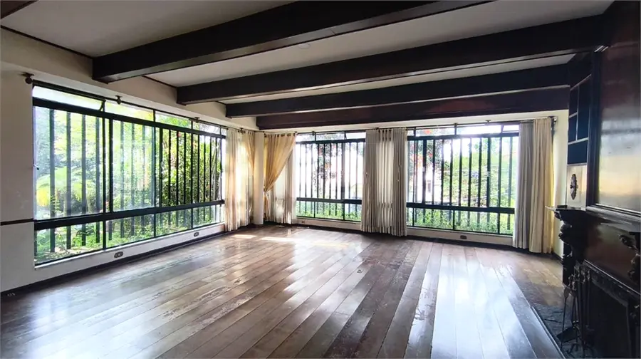 Casa com 4 quartos à venda em Pacaembú – SP