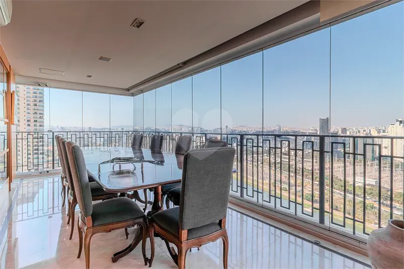 Apartamento com 4 quartos à venda em Cidade Jardim – SP