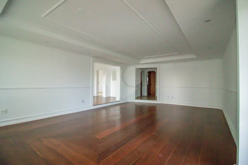Apartamento com 4 quartos à venda em Jardim Marajoara – SP