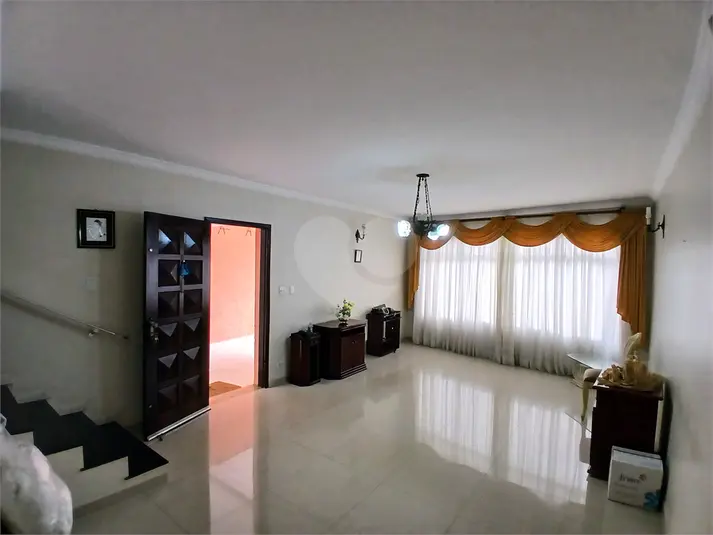Casa com 3 quartos à venda ou para alugar em Santana – SP