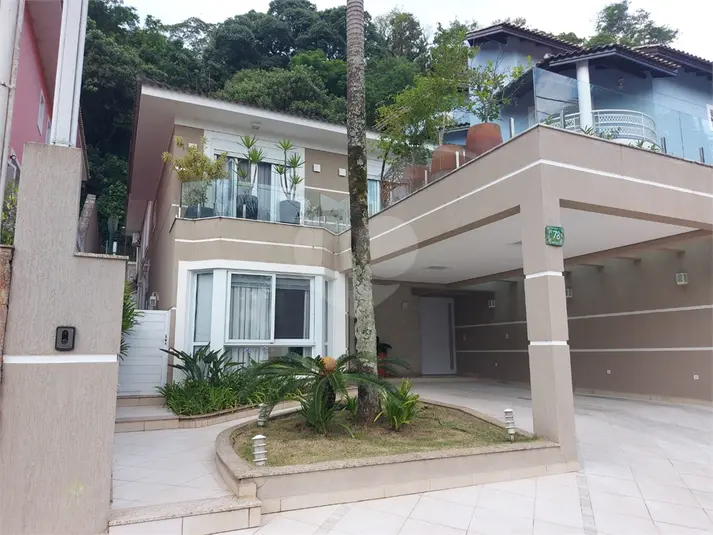 Sobrado com 3 quartos à venda em Horto – SP