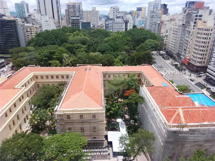 Apartamento com 4 quartos à venda em Centro – SP