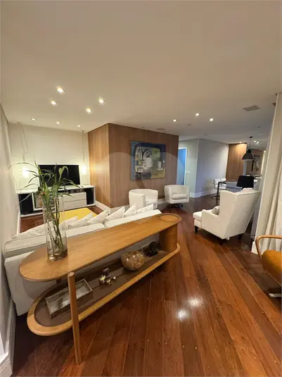 Apartamento com 3 quartos à venda ou para alugar em Vila Andrade – SP