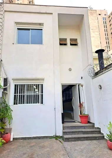 Casa à venda ou para alugar em Vila Mariana – SP