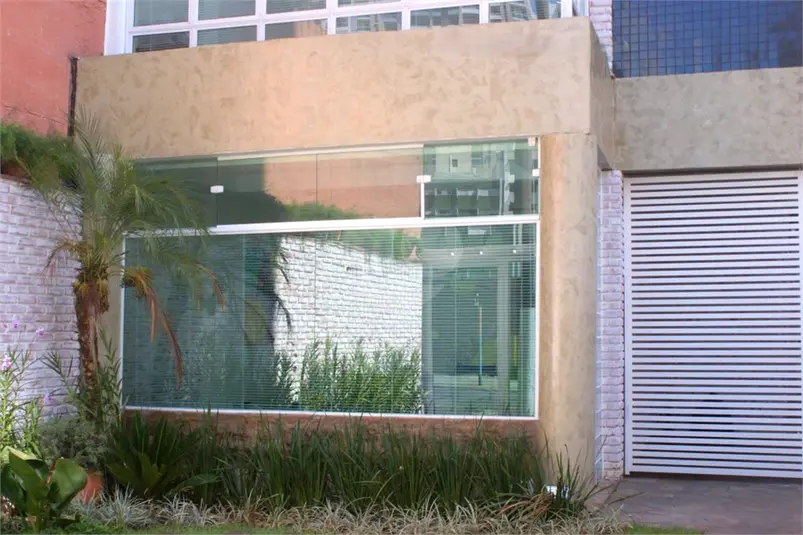 Prédio inteiro à venda ou para alugar em Bela Vista – SP