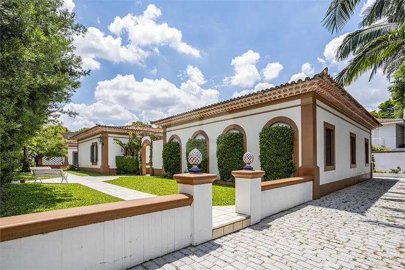 Casa com 4 quartos à venda em Alto de Pinheiros – SP