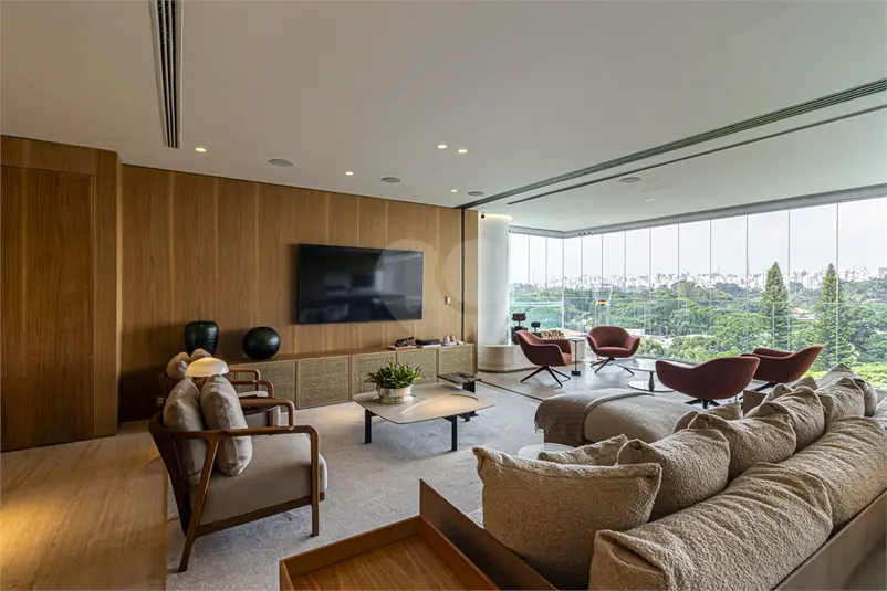 Apartamento com 3 quartos à venda em Moema – SP