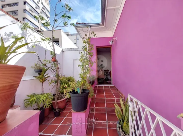 Casa de vila com 2 quartos para alugar em Pinheiros – SP
