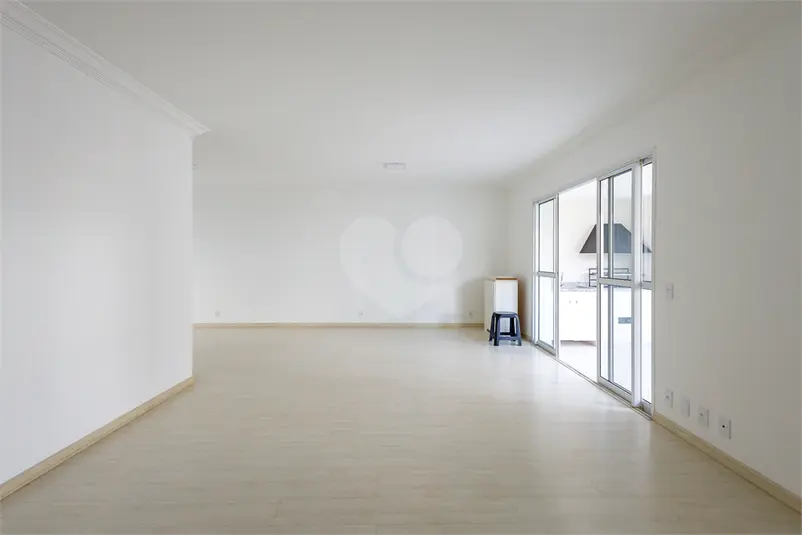 Apartamento com 3 quartos à venda em Bela Vista – SP