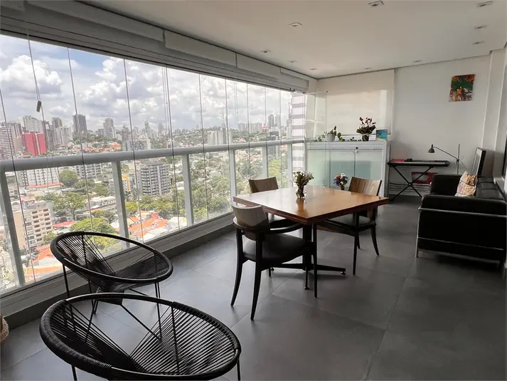 Apartamento com 1 quarto à venda ou para alugar em Pinheiros – SP