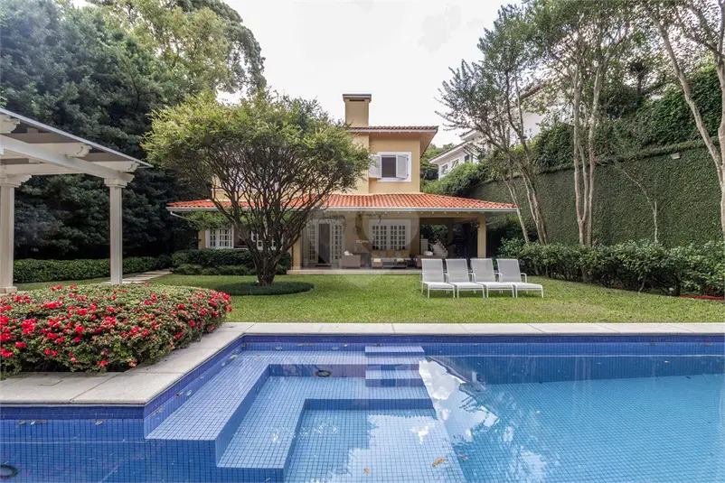 Casa de vila com 4 quartos à venda em Morumbi – SP