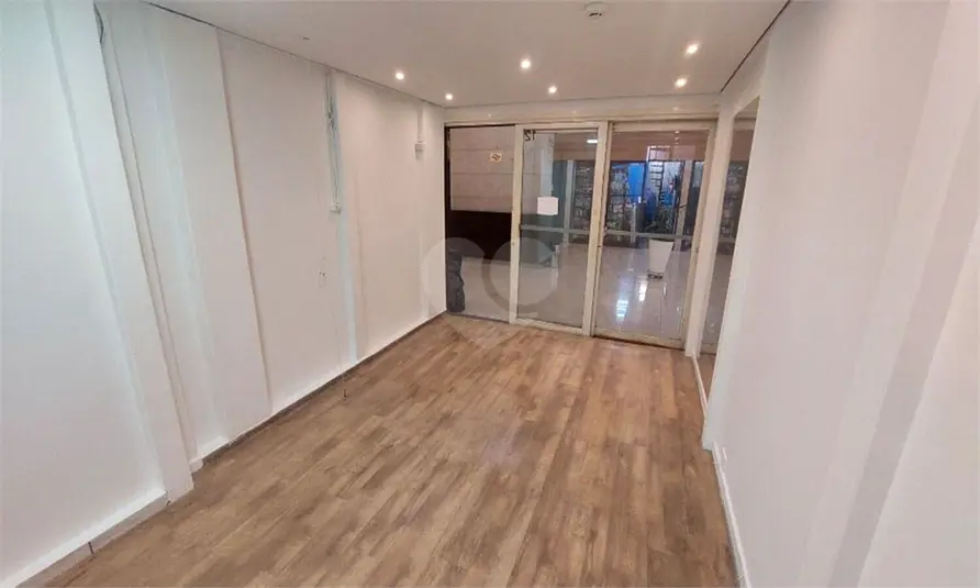 Loja à venda ou para alugar em Bela Vista – SP