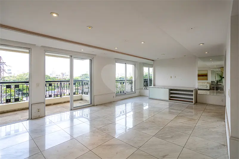 Apartamento com 4 quartos à venda em Alto de Pinheiros – SP