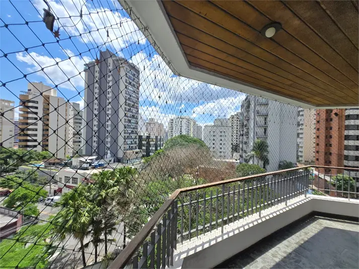 Apartamento com 4 quartos à venda ou para alugar em Moema – SP