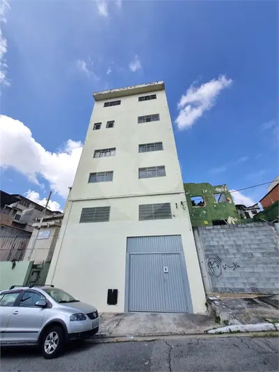 Prédio inteiro à venda ou para alugar em Casa Verde – SP