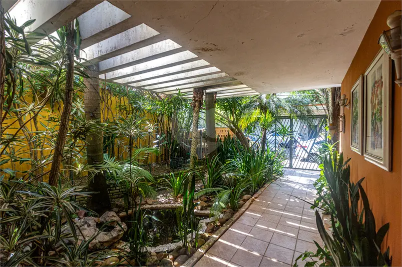 Casa com 4 quartos à venda em Alto de Pinheiros – SP