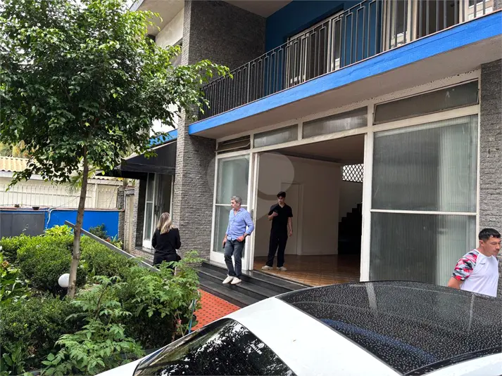 Casa com 5 quartos à venda ou para alugar em Jardim América – SP