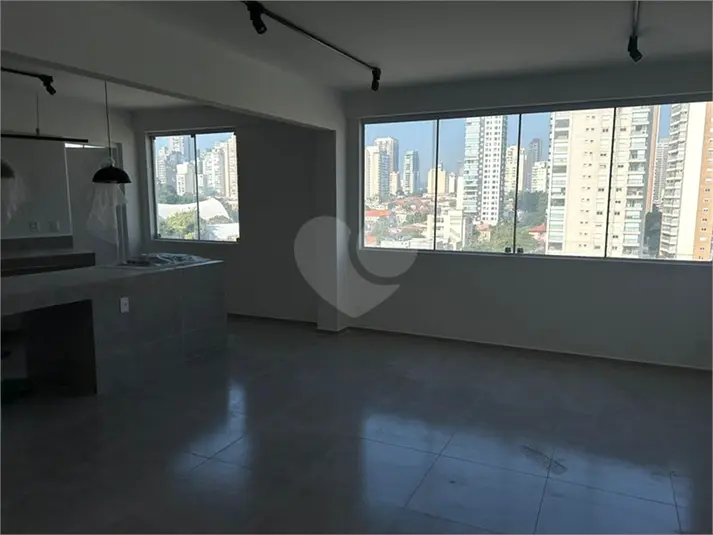 Apartamento com 3 quartos à venda ou para alugar em Lapa – SP