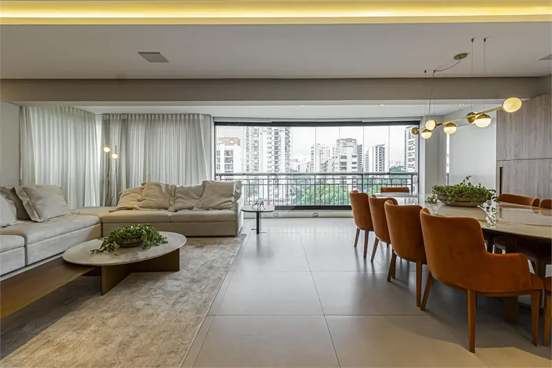 Apartamento com 3 quartos à venda ou para alugar em Moema – SP